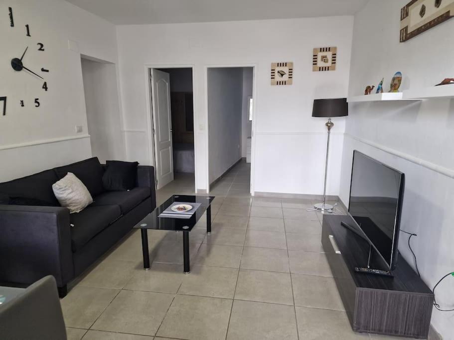 Casa Yei -Apto. A 4 Minutos De La Playa Tias Luaran gambar